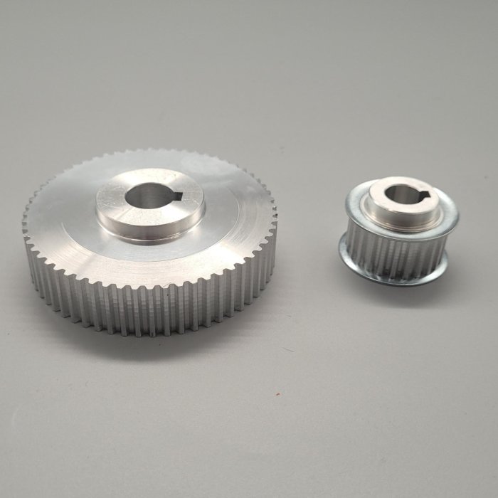Drive pinion 1 set = 2 pieces ( small 24Z + large 60Z ) for MR 8 + V2A