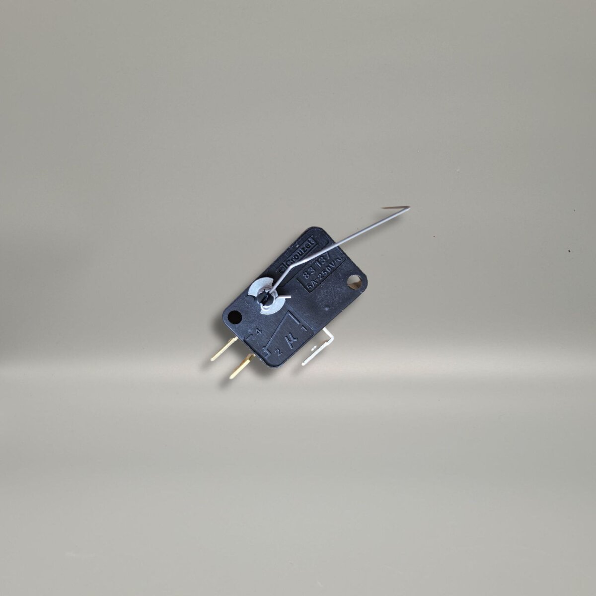 Produktbild von Mikroschalter Für Küppersbusch NEK040, NEK080, NEK150 & Co. – 16A, 250V, 125°C, Mit Hebel 90mm, 1CO